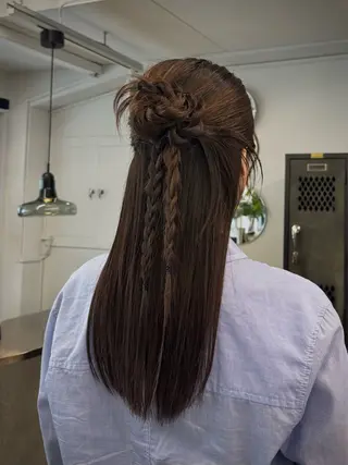 ロング INORI /フェイスレイヤーのヘアスタイル