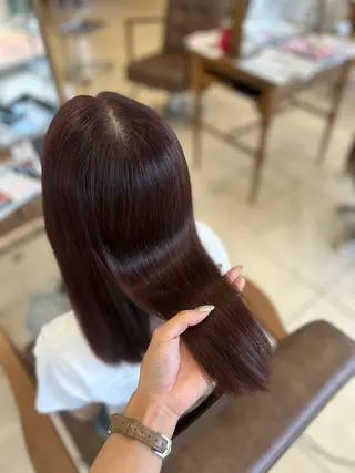 セミロング 山村紗慧/透明感カラ ー/クロスパーマのヘアスタイル