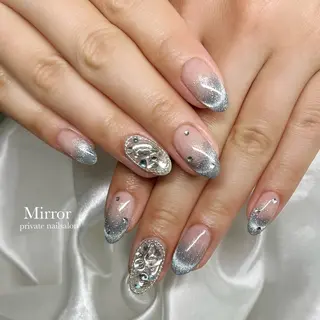 ネイル nailsalon Mirrorのネイルデザイン