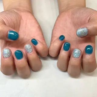 ネイル MAXKELLY EMIのネイルデザイン