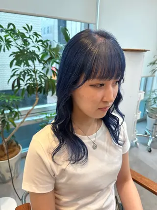 セミロング オノ アイラのヘアスタイル