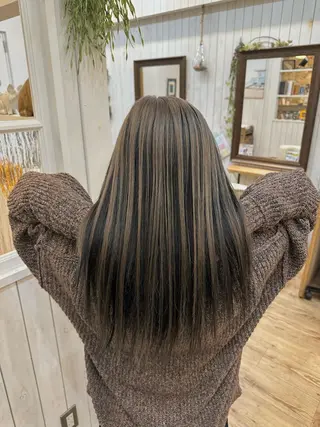 カラー SHIAN マイのヘアスタイル