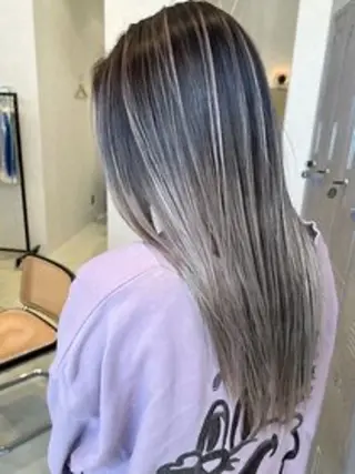 ロング カラー 目崎 丞のヘアスタイル