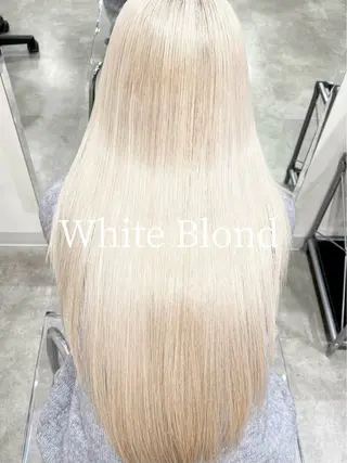 ロング Hanna by W_SALONのヘアスタイル