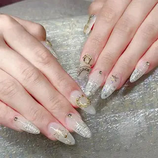 ネイル Queens 榊 まおのネイルデザイン