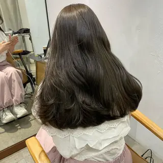 ロング 盛れる透明感カラー・ momokaのヘアスタイル