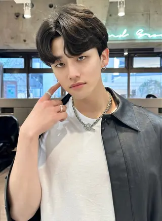 メンズ ブリーチなしW🎀 髪質改善／はのんのヘアスタイル