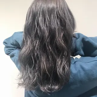 ミディアム カラー ヘアアレンジ Zina渋谷エリア マネージャShionのヘアスタイル