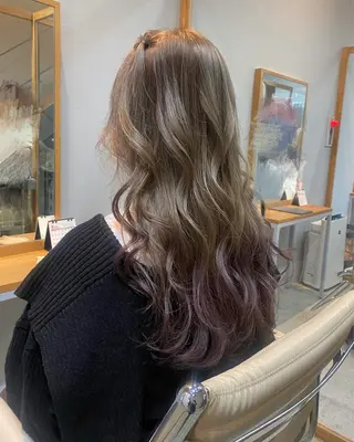 ロング カラー F-card所属・shiga mariaのヘアスタイル