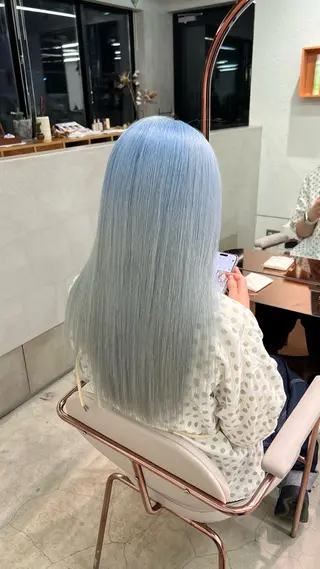 ロング カラー nalu.所属・前山 七海のヘアスタイル