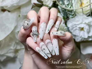 ネイル E.N🦋 長さ出し/持ち込みのネイルデザイン
