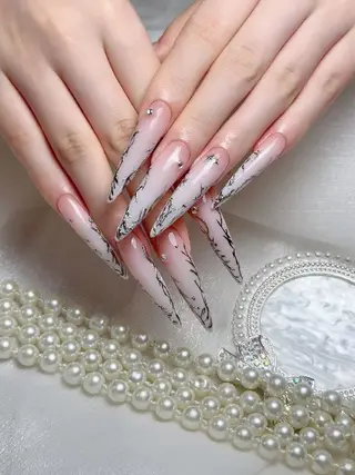 ネイル ENsalon AKIRAのネイルデザイン