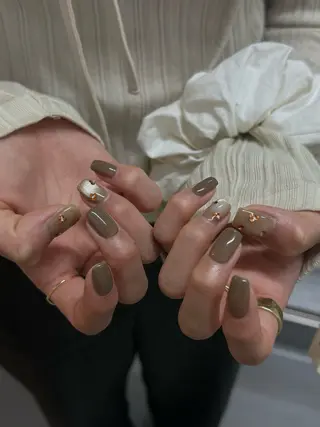 ネイル DEEokazaki momonaのネイルデザイン