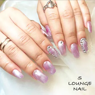 ネイル S LOUNGE NAIL所属・パーツたくさん🍓 SUMIのネイルデザイン