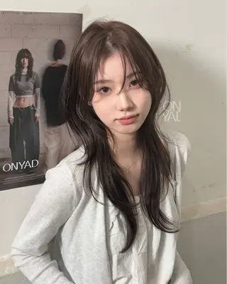 ロング 韓国アンニュイ/ アミのヘアスタイル