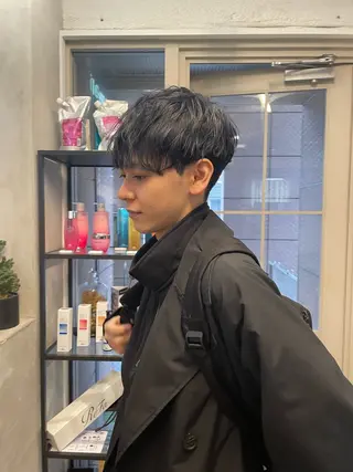 カラー メンズ ミルクティー× グレージュMOMOのヘアスタイル