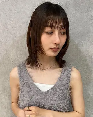ミディアム レイヤー🤍 ベージュ🤍　聖奈のヘアスタイル
