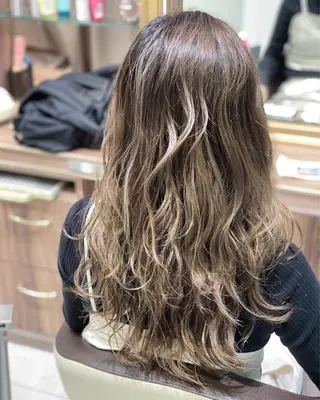 ロング カラー 💎大人ハイライト 💎上杉一也💎のヘアスタイル