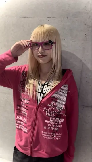 ロング カラー デザインカラー⭐︎★ 🐆hyo🐆のヘアスタイル