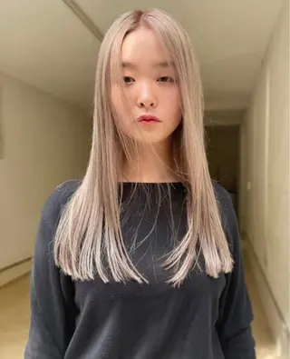 ロング KOUSUKE /レイヤーカットのヘアスタイル