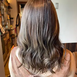 セミロング カラー 🌙透明感カラー／ 丁寧施術｜松本のヘアスタイル