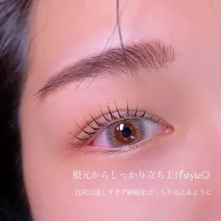 マツエク・マツパ miien(SALONVILLAGE内)所属・MOE /渋谷・明治神宮前のマツエク・マツパデザイン