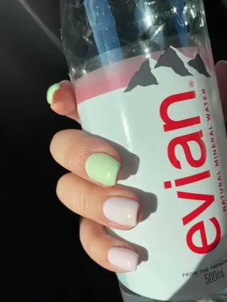 ネイル emanon 新宿東口店所属・nailist akariのネイルデザイン