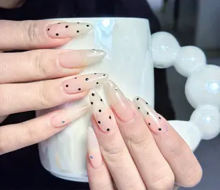 ネイル pink ladyサロン所属・べ にのネイルデザイン