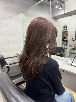 ロング カラー You 透明感カラ ー まとまるカットのヘアスタイル