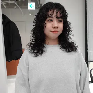 セミロング パーマ ヘアアレンジ 🌐サトウ リョウ🌐のヘアスタイル