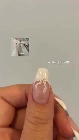 ネイル Maede Kanaのネイルデザイン