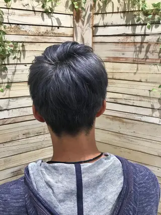 ショート カラー 島袋 ナオユキのヘアスタイル