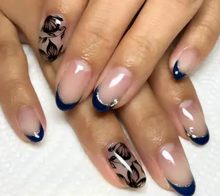 ネイル Li'leaNail AINAのネイルデザイン