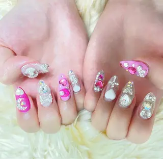 ネイル 菲菲ネイルサロン所属・FF フィフィネイルサロンのネイルデザイン