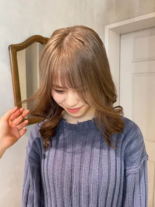 セミロング カラー ナチュラル透明感🌱 小山美樹子のヘアスタイル