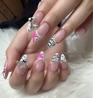 ネイル &ME ネイルサロンのネイルデザイン