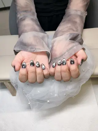 ネイル NiNa ビューティーサロン所属・Ni Naのネイルデザイン