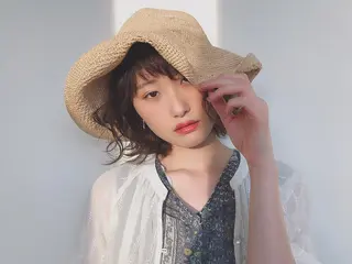 ミディアム 川元 汐音のヘアスタイル