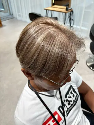 カラー メンズ aina / n.w.hのヘアスタイル