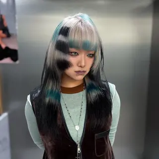 ロング カラー ハイトーン/デザイン カラー／悠斗のヘアスタイル