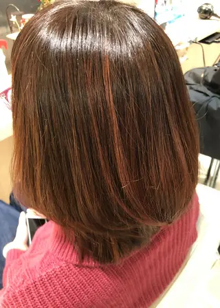 ミディアム 縮毛矯正/髪質改善 継続する美髪のヘアスタイル