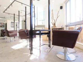 MYRTLE TSUNODAのヘアスタイル