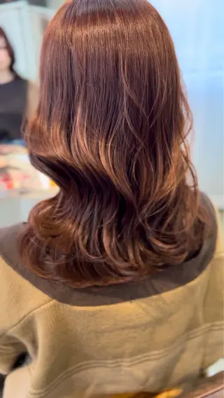 ミディアム カラー タカハシ ハヤトのヘアスタイル