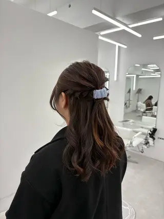 セミロング ヘアアレンジ 韓国ヘア/レイヤー/ 顔まわり足立遥奈のヘアスタイル