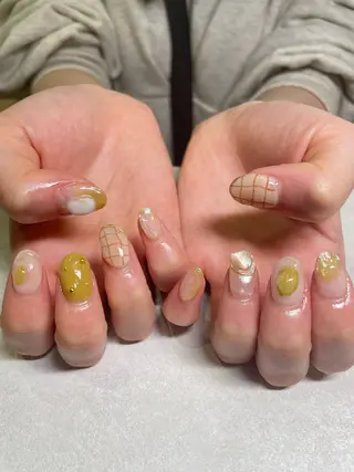 ネイル 楢本 彩耶のネイルデザイン