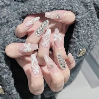 ネイル Hina 池袋 長だしチップ専門店のネイルデザイン