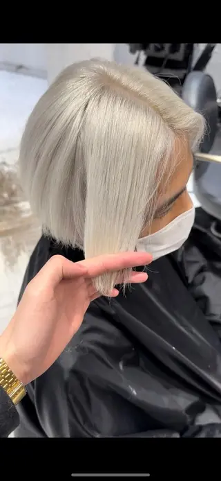 カラー ROVER所属・👑ホワイトカラー ブロンド特化👑映人のヘアスタイル