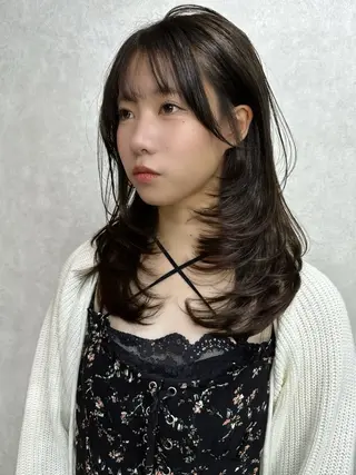 ロング カラー AIRI layer cut hairのヘアスタイル