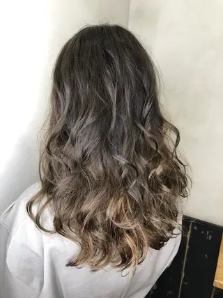 セミロング カラー 美髪矯正 🌈髪質改善 山下のヘアスタイル