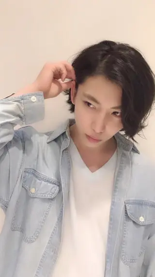 ミディアム メンズ ヘアアレンジ パーマ 公式 Ease by amble luxeのヘアスタイル